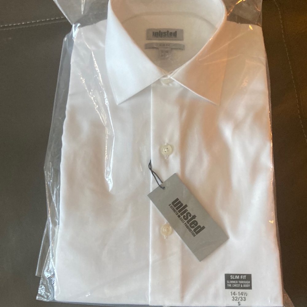Men’s slim fit button up shirt